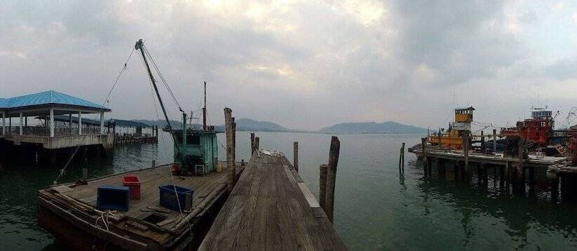 پانسیون Pangkor Fishing Village Guest House