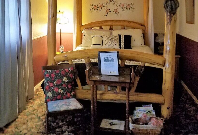 فندق Dawson House Lodge