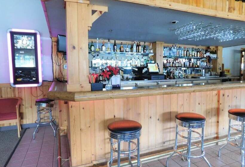 فندق The Summit Inn