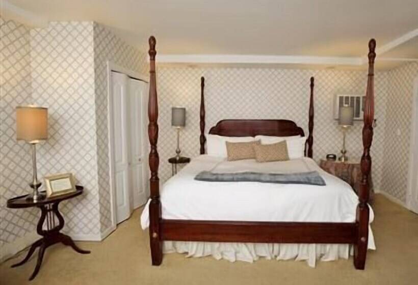 The Mansion Inn