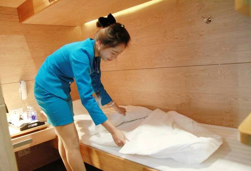 הוסטל Vatc Sleep Pod  Terminal 2