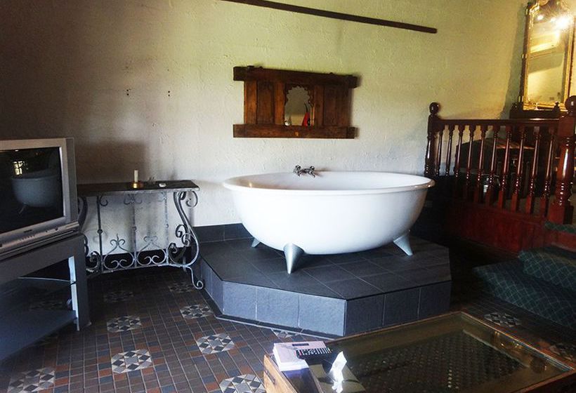 مُتل Casuarina Estate