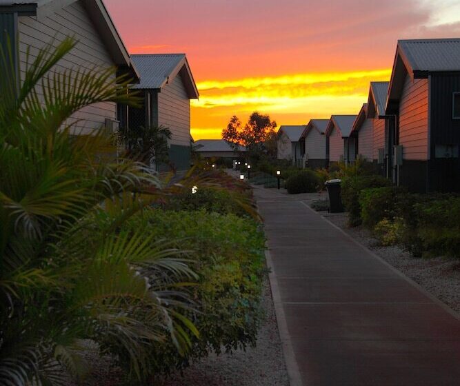 בית מלון כפרי Aspen Karratha Village