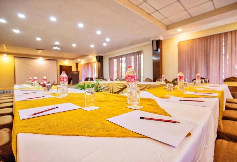 Da Yatra Courtyard Hotel & Resort