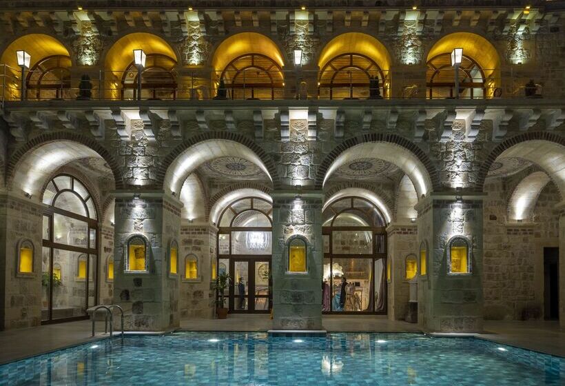 هتل Elika Cave Suites & Spa