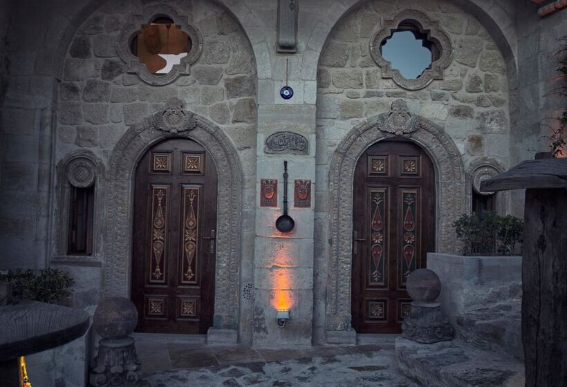 هتل Elika Cave Suites & Spa