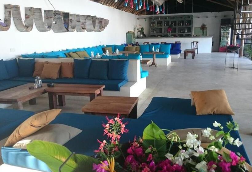 فندق Nur Beach