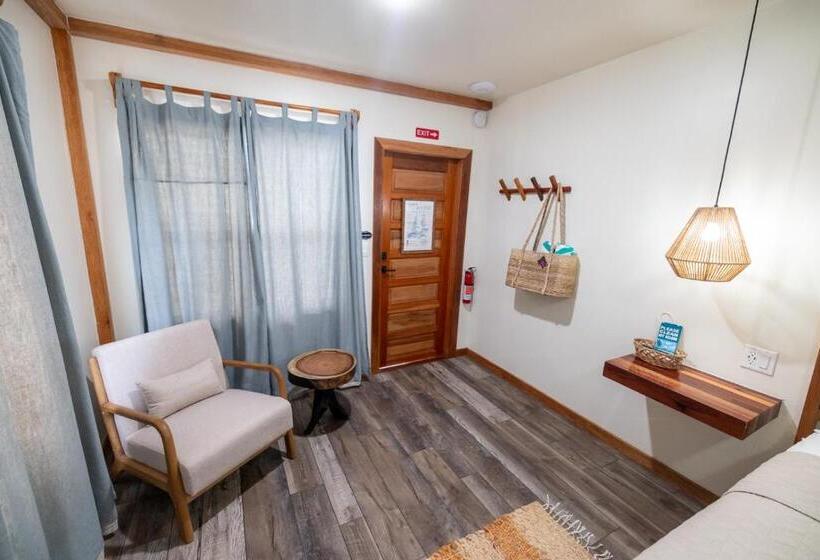 فندق Ocean Tide Beach Resort