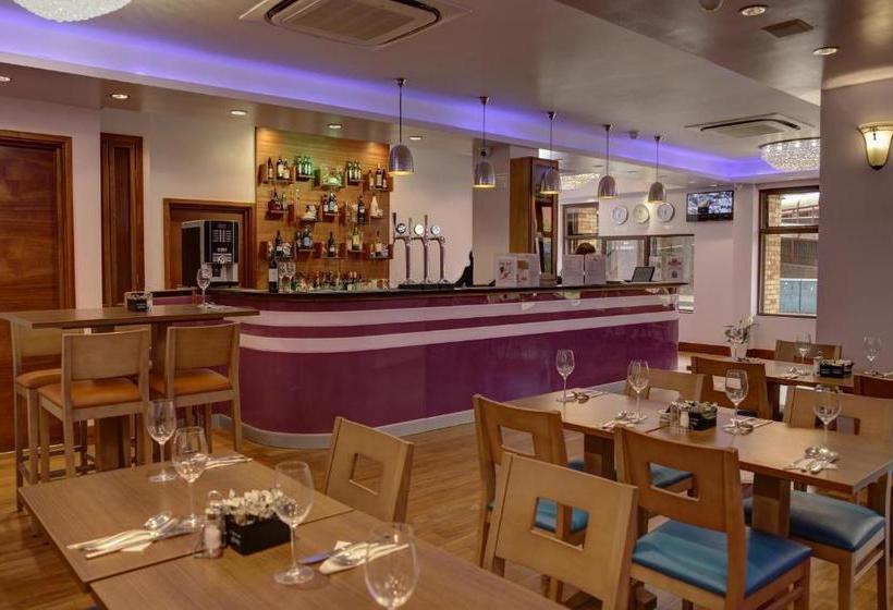 The Airlink Hotel London Heathrow