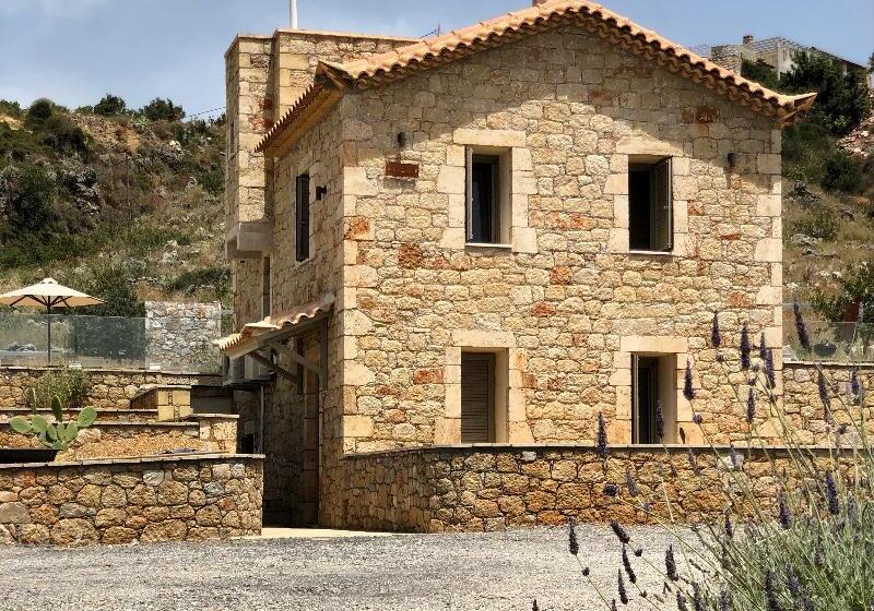 Отель Gea Mani Villas