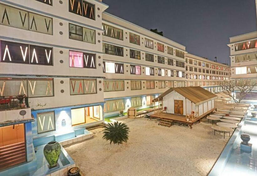 Townhouse Royal Palms Hotel Rose