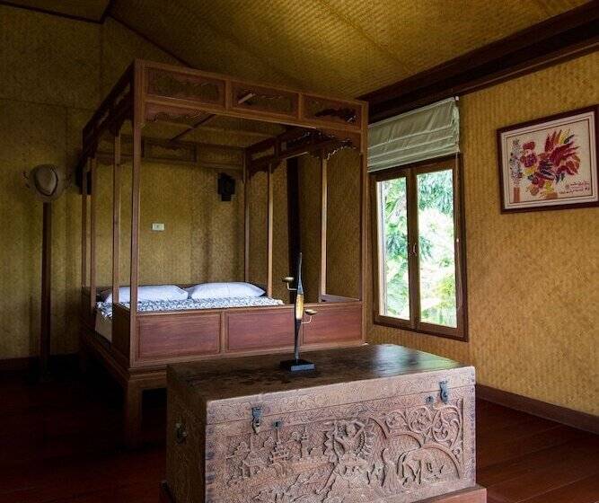 Baan Kaew Mongkorn
