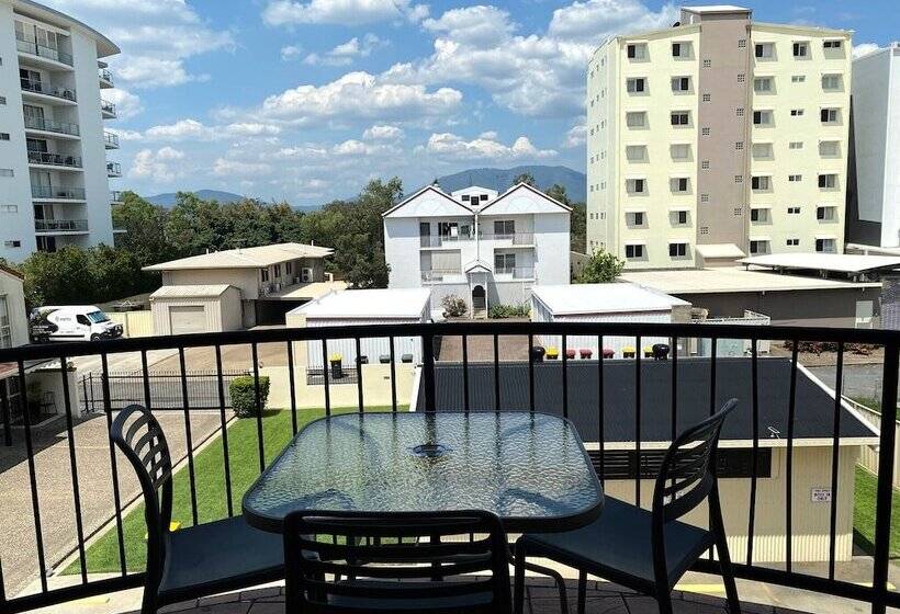 City Ville Apartments And Motel