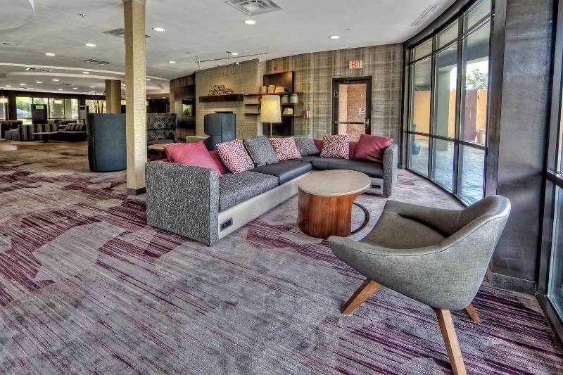 فندق Courtyard By Marriott Memphis Southaven