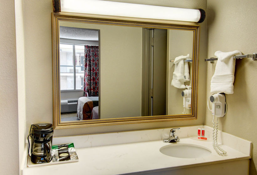 فندق Econo Lodge Takoma Park