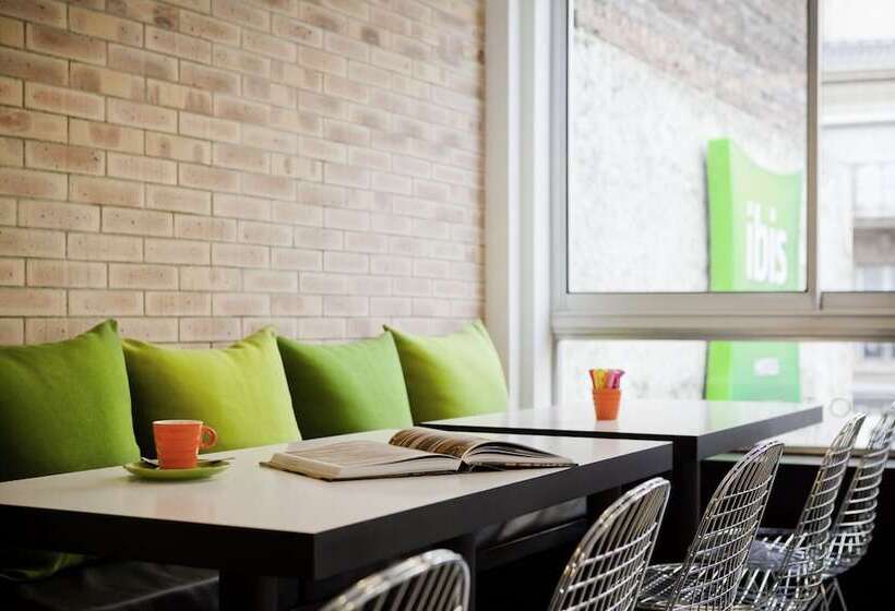 هتل Ibis Styles Paris Buttes Chaumont