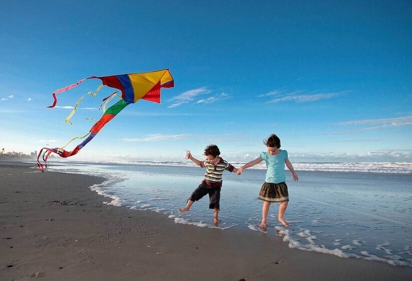 Отель Ocean Beach Tourist Park