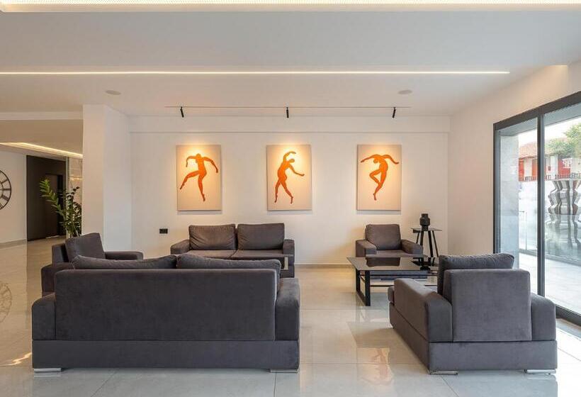 هتل Porto Platanias Village Resort