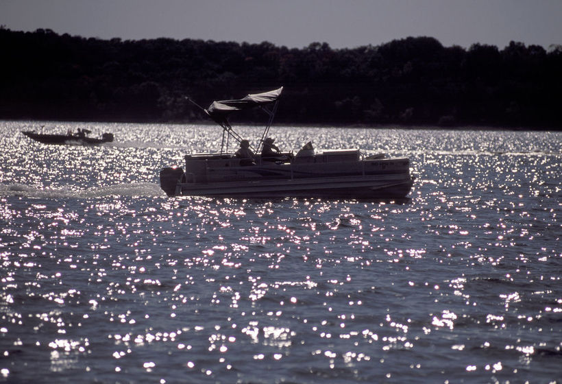 هتل Rock Lane Resort & Marina