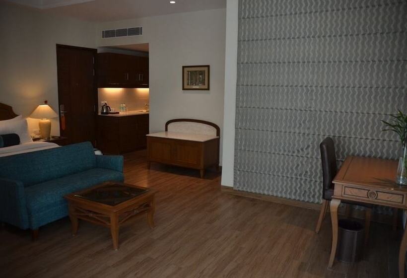 فندق The Lalit Traveller Jaipur