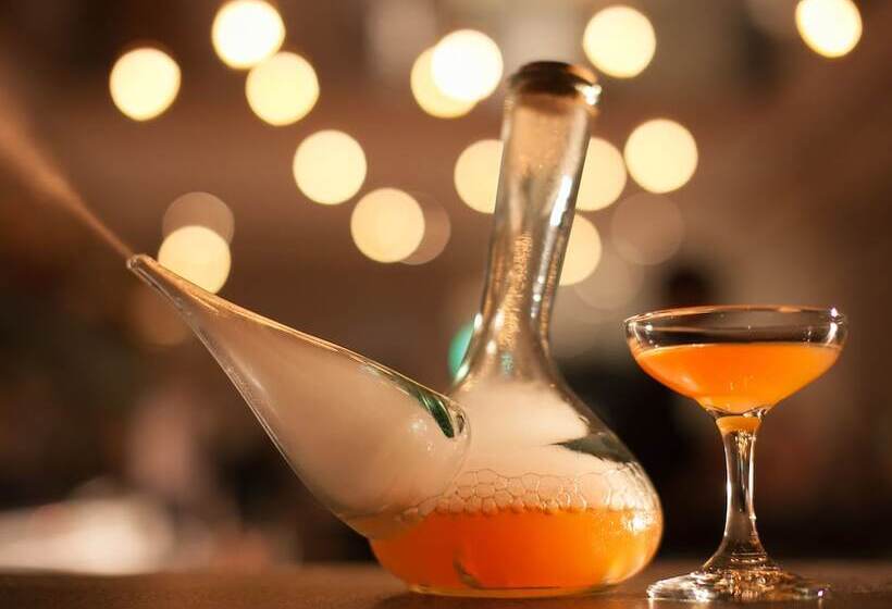 هتل The Place Tainan