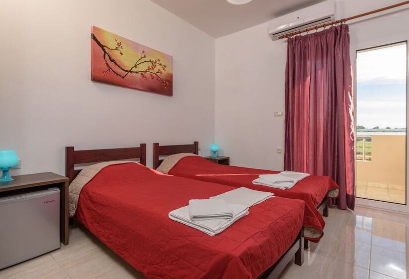펜션 Elpidis Villa