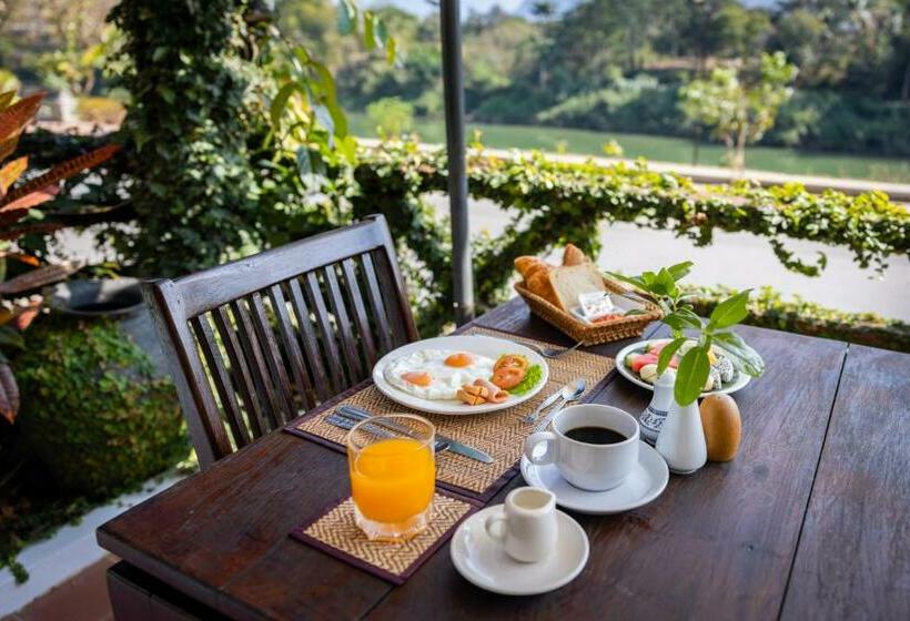 پانسیون Villa Khili Namkhan