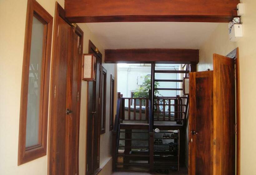 پانسیون Villa Khili Namkhan