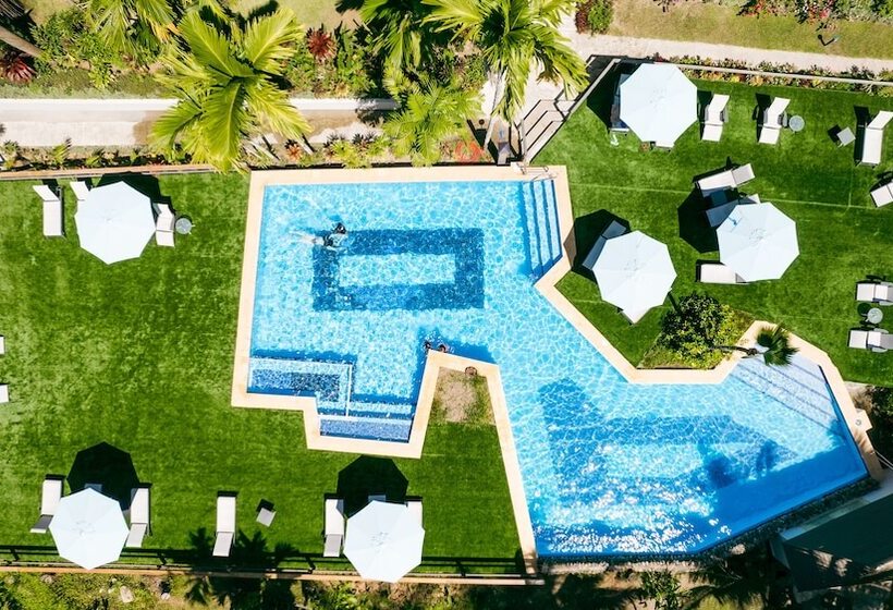 Ultiqa Fiji Palms Beach Resort