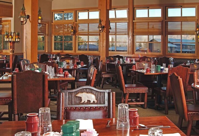 渡假胜地  Old Faithful Snow Lodge & Cabins   Inside The Park