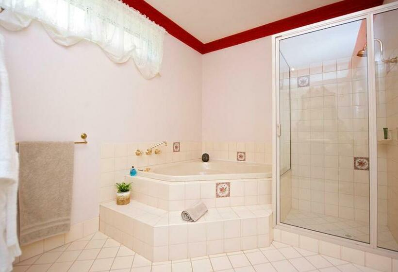 צימר Blackwood Inn Innkeepers House