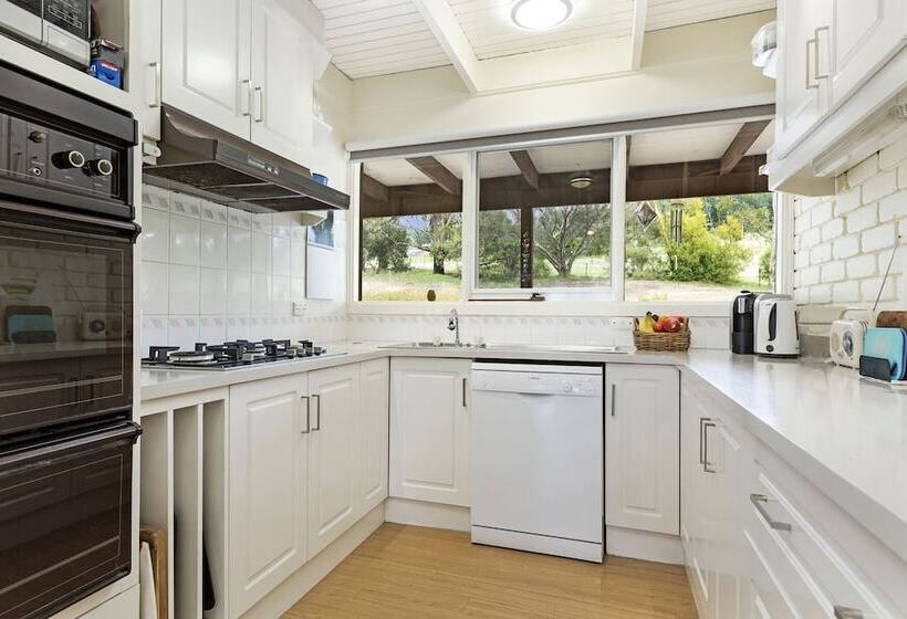 Gisborne Peak Winery Short Term Stays
