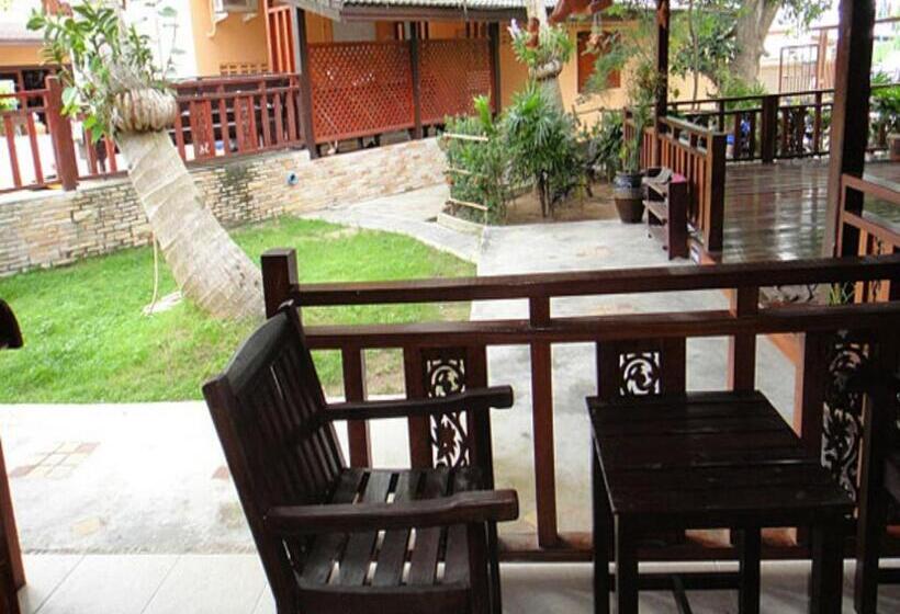 هتل Asia Divers Resort