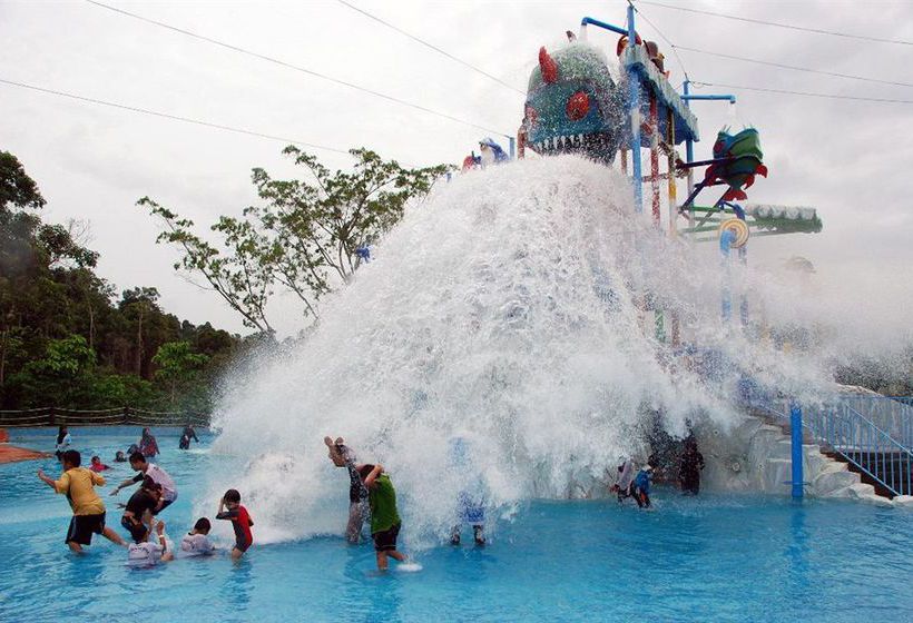 فندق Caribbean Bay Resort  Bukit Gambang Resort City