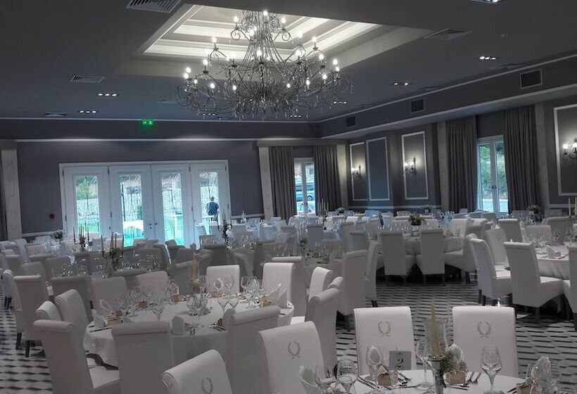 هتل Grand Meteora