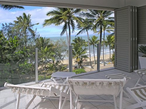 酒店 Island Views Beachfront Apartments