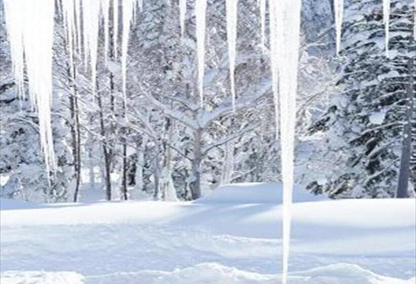 فندق K S House Hokkaido  Asahidake Onsen Hostel