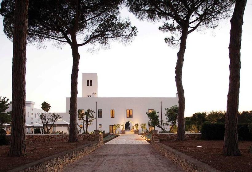 هتل Masseria La Cornula