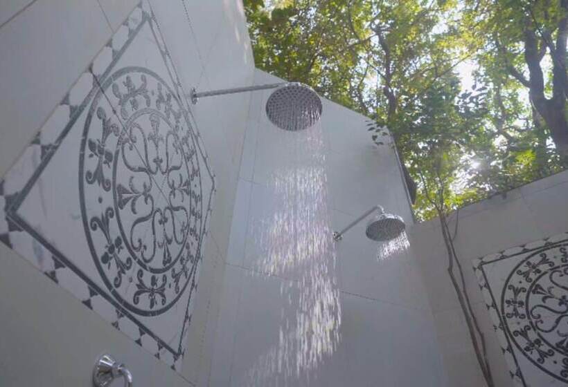 فندق The Machan