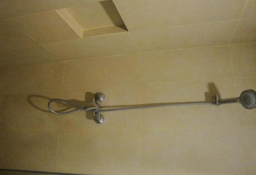 Top Hotel Manado By Gran Puri