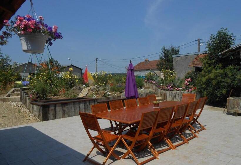 بنسيون La Ferme Des 3 Suissesses