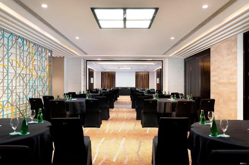 리조트 Le Méridien Dhaka