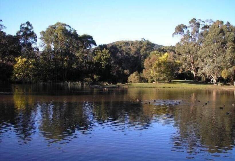 The Burrow At Wombat Bend