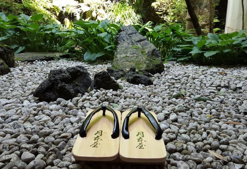 Tsukimotoya Ryokan