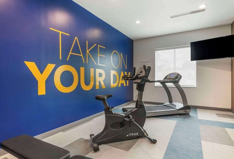 Отель Comfort Suites St Augustine Historic District Area