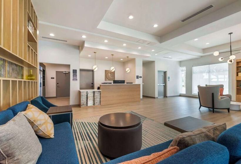 Отель Comfort Suites St Augustine Historic District Area