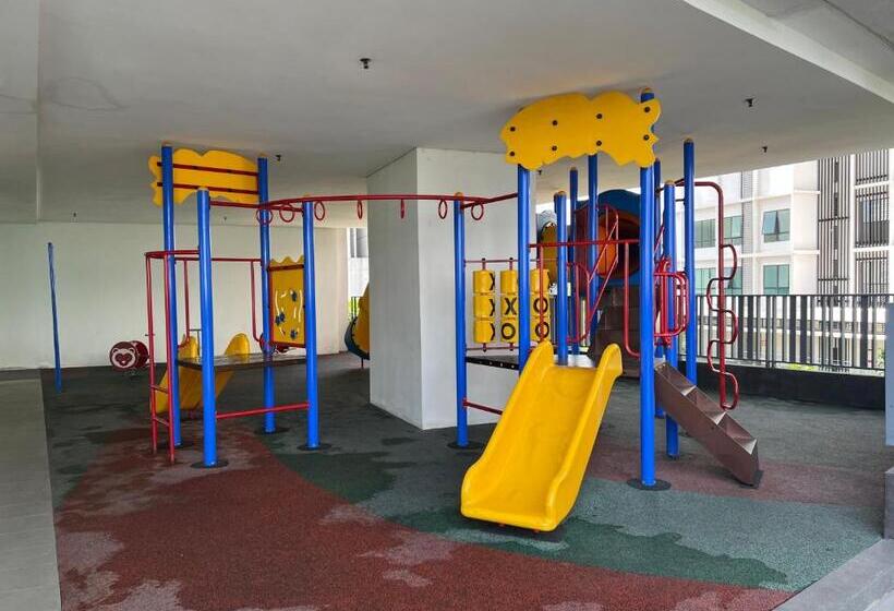 هتل D Gunduls Homestay Family Suite 2r 2b By Dgh I City