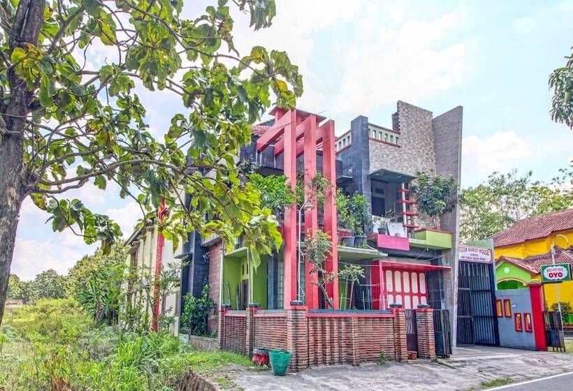 فندق Capital O 91690 Moza Guest House