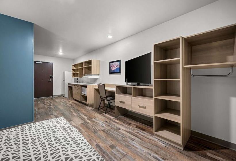 בית מלון כפרי Woodspring Suites Dearborn   Detroit
