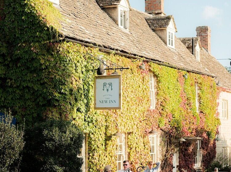 بنسيون The New Inn